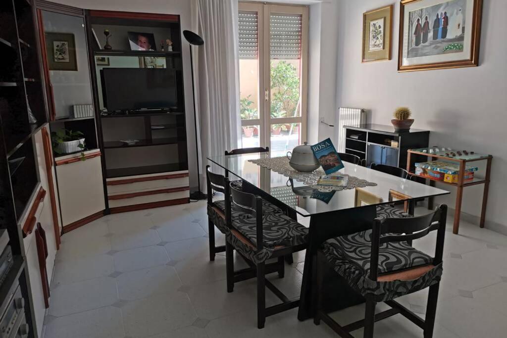 Da Agnese Holiday Home In Bosa Sardegna! المظهر الخارجي الصورة